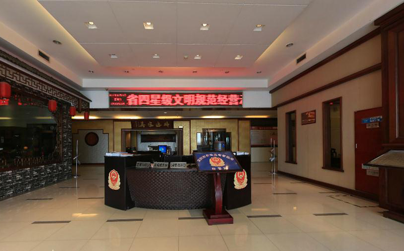 东阳红木家具市场二楼