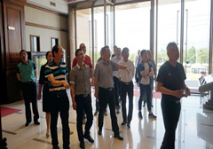 南通市港闸区市场监督管理局考察团考察东阳红木家具市场